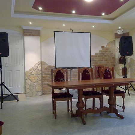 Central Apartman Gyula Dış mekan fotoğraf