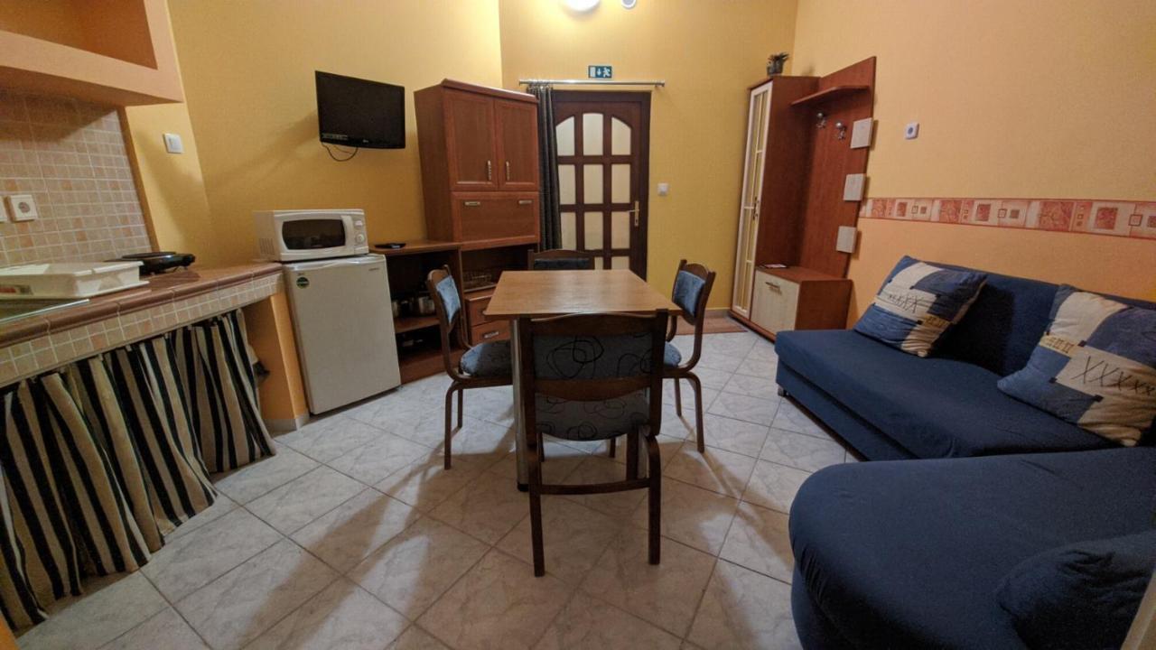 Central Apartman Gyula Dış mekan fotoğraf